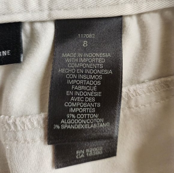 Liz Claiborne - White Capris - Size 8 - Picture 4 of 4